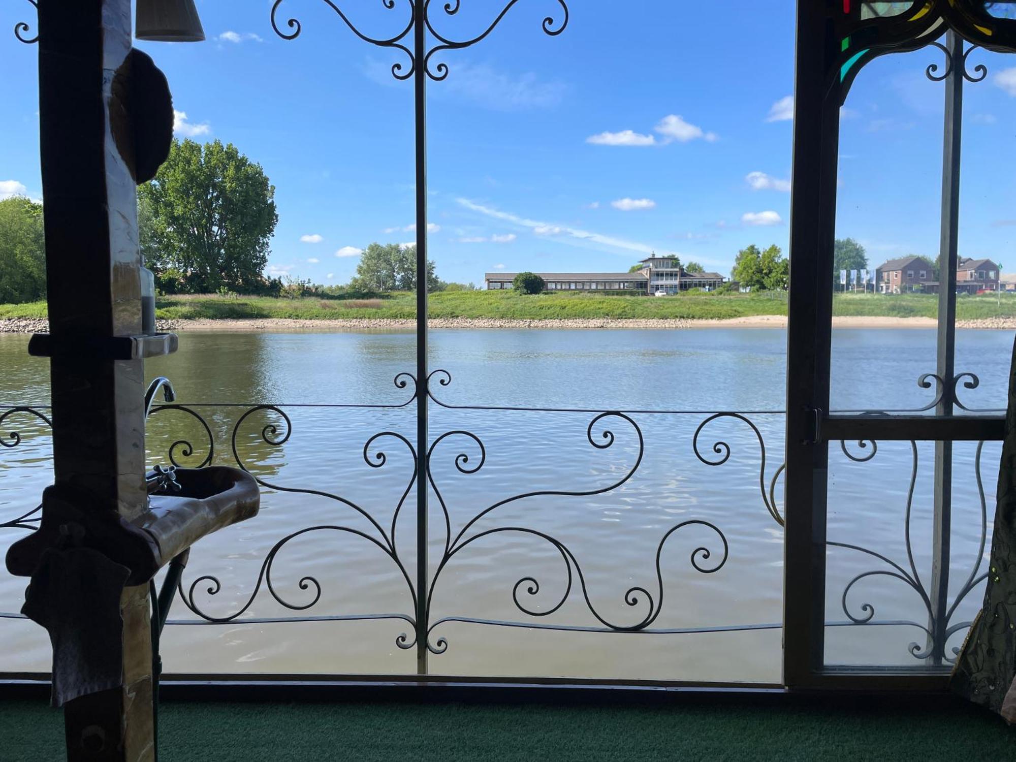 Drijfpaleis Hotel Арнем Екстериор снимка